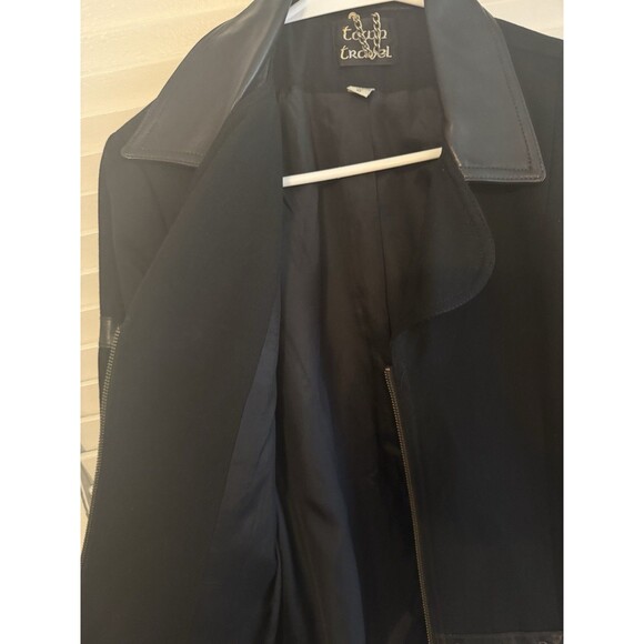 Town & Travel Black Wool Blend Coat w/Faux Leather Collar & Grommet Details VTG - Picture 7 of 13